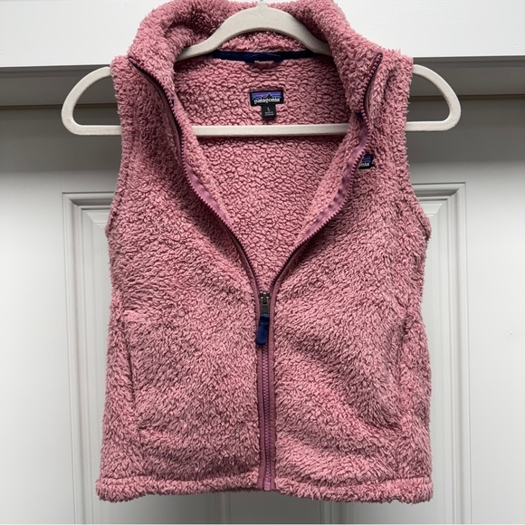 Patagonia Soft Pink Sherpa Vest - Picture 3 of 11